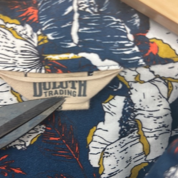 Floral print button down shirt - Picture 6 of 7